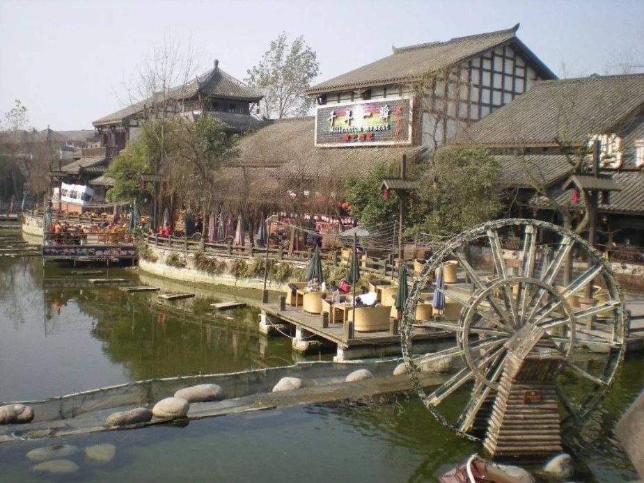 逃出田园庭院